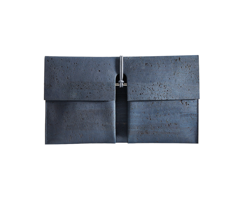 burggrafburggraf-vegane-kork-clutch-reto-navy-front