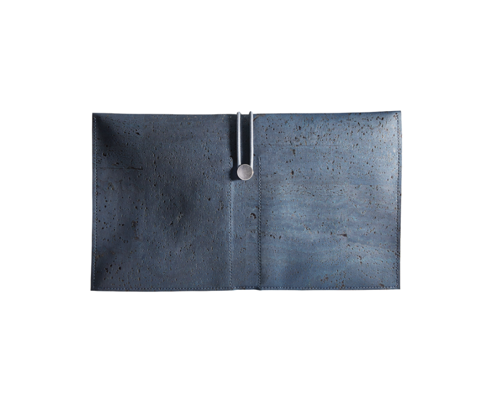 burggrafburggraf-vegane-kork-clutch-reto-navy-rückseite