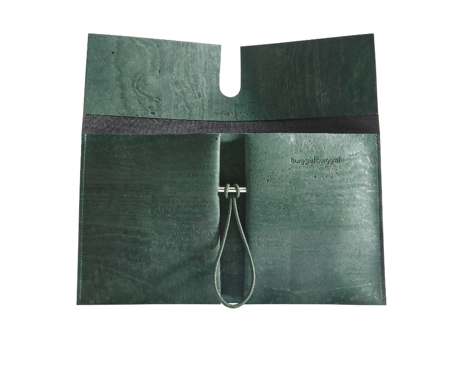 burggrafburggraf-vegane-kork-clutch-reto-waldgrün-offen