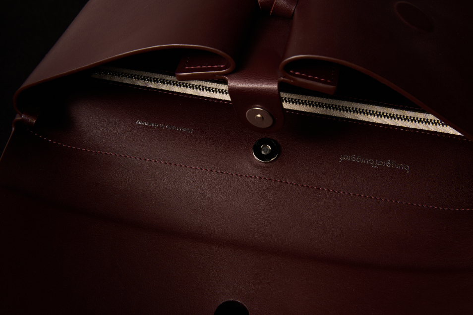 burggrafburggraf-rucksack-como-leap-burgunder-detail